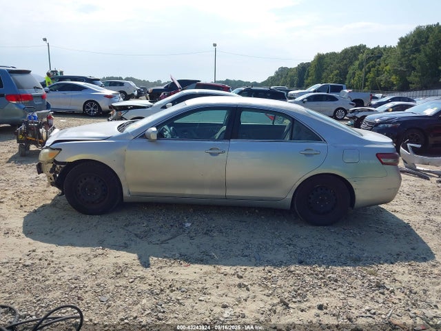 2010 Toyota Camry Le მანქანა იყიდება აუქციონზე, vin: 4T4BF3EK9AR015479, აუქციონის ნომერი: 43243924