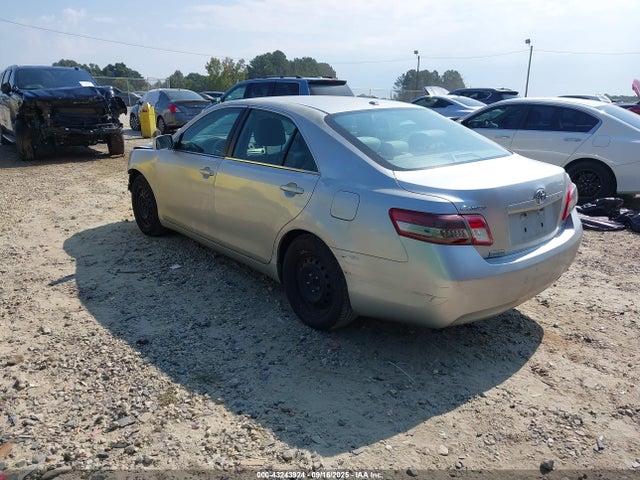 2010 Toyota Camry Le მანქანა იყიდება აუქციონზე, vin: 4T4BF3EK9AR015479, აუქციონის ნომერი: 43243924