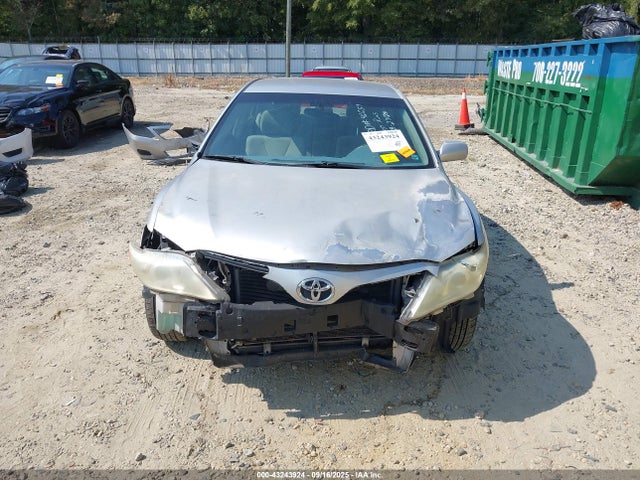 2010 Toyota Camry Le მანქანა იყიდება აუქციონზე, vin: 4T4BF3EK9AR015479, აუქციონის ნომერი: 43243924