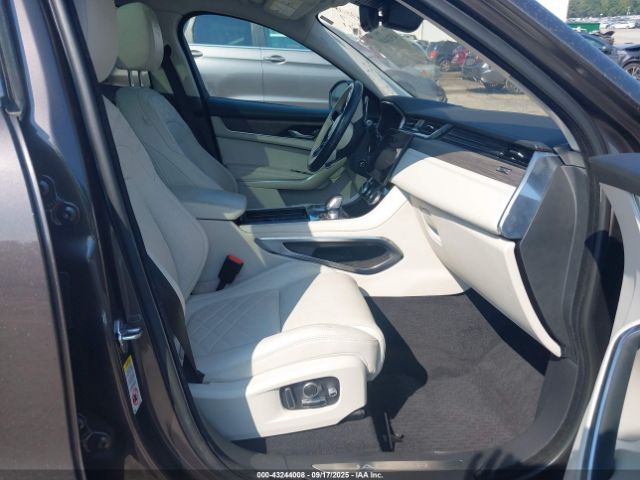 2021 JAGUAR F-PACE SADCJ2EU5MA669371 Photo 4