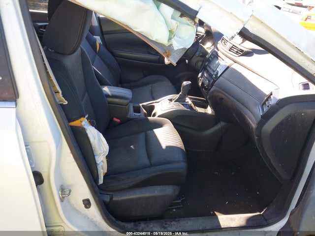 JN8AT2MT1HW135321 Nissan ROGUE SV