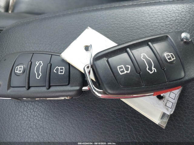 2016 AUDI A3 WAU38LFFXG1102457 Photo 10