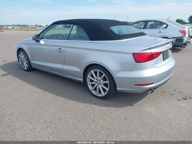 2016 AUDI A3 WAU38LFFXG1102457 Photo 2