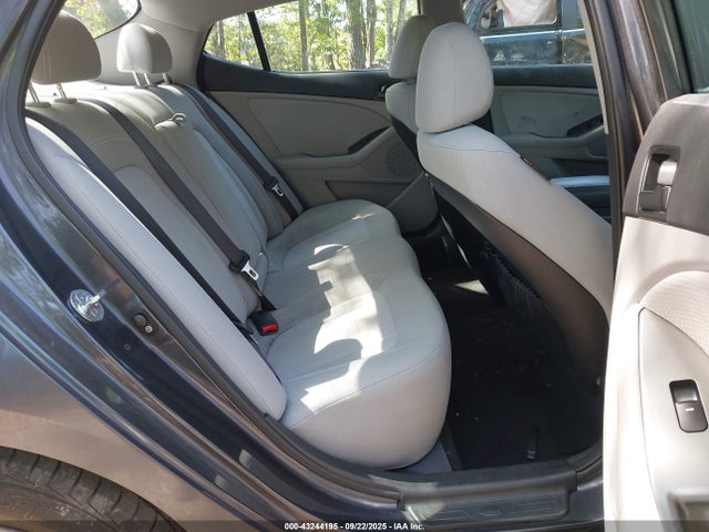 2011 Kia Optima Lx მანქანა იყიდება აუქციონზე, vin: KNAGM4A70B5186860, აუქციონის ნომერი: 43244195