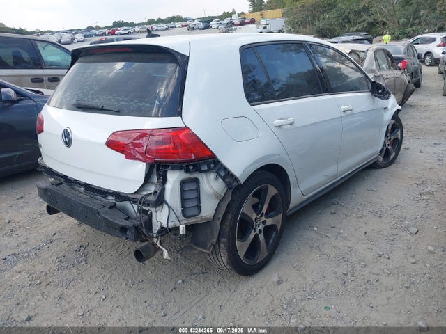 2016 VOLKSWAGEN GOLF GTI 3VW547AU4GM062025 Photo 3