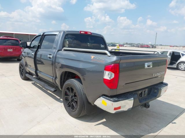 2017 TOYOTA TUNDRA 5TFEM5F13HX118392 Photo 2