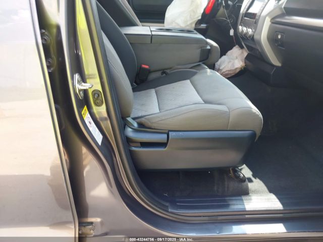 2017 TOYOTA TUNDRA 5TFEM5F13HX118392 Photo 4