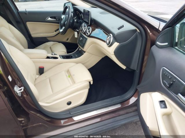 2017 MERCEDES-BENZ GLA 250 WDCTG4EB7HJ325075 Photo 4