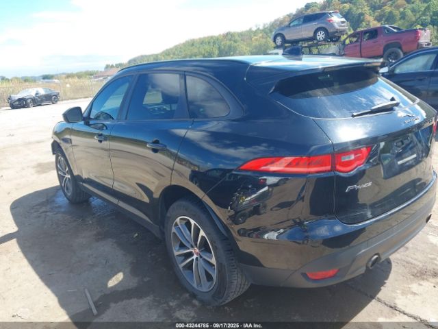 2017 JAGUAR F-PACE SADCJ2BV4HA882069 Photo 2