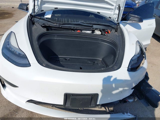 2019 TESLA MODEL 3 5YJ3E1EB3KF437686 Photo 9