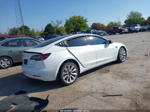 2019 TESLA MODEL 3 5YJ3E1EB3KF437686 Photo 3