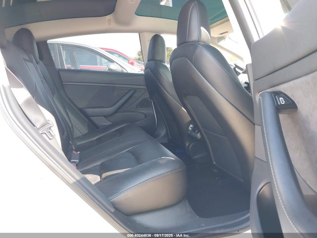 2019 TESLA MODEL 3 5YJ3E1EB3KF437686 Photo 7