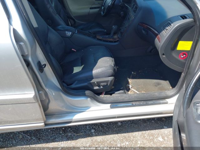 2005 VOLVO V70 YV1SW592X51513762 Photo 4