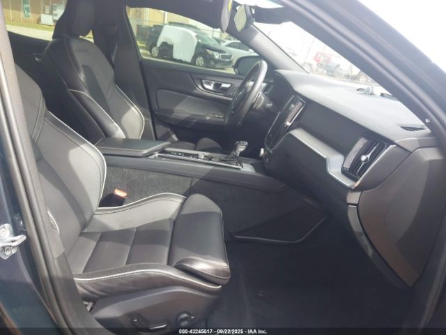 2019 VOLVO S60 7JRA22TM8KG015219 Photo 4