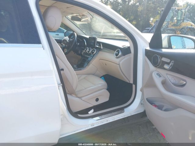 2019 MERCEDES-BENZ GLC 300 WDC0G4KB9KV181407 Photo 4