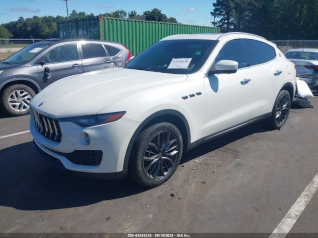 2018 MASERATI LEVANTE ZN661YUA0JX293673 Photo 1