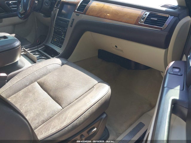 2010 CADILLAC ESCALADE ESV 1GYUKKEF8AR133536 Photo 4