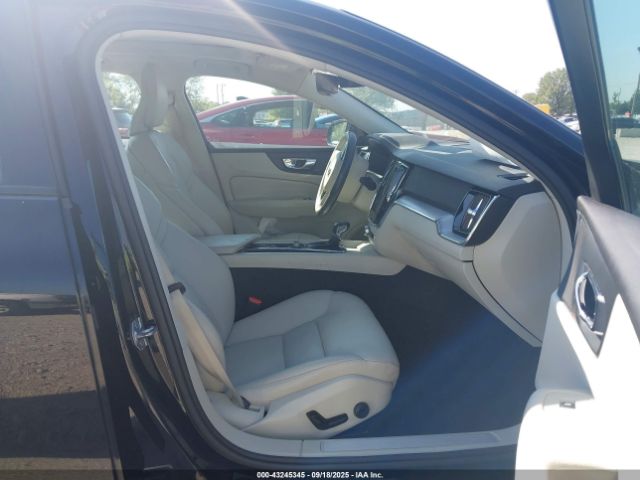 2019 VOLVO S60 7JRA22TK3KG003204 Photo 4