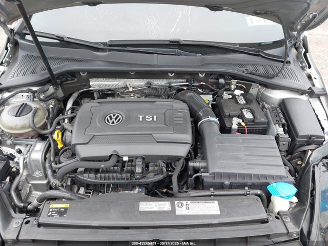 3VW217AUXFM019819 Volkswagen 2015