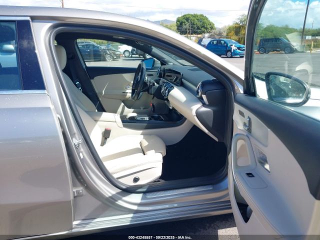 2020 MERCEDES-BENZ A 220 WDD3G4EB6LW040360 Photo 4