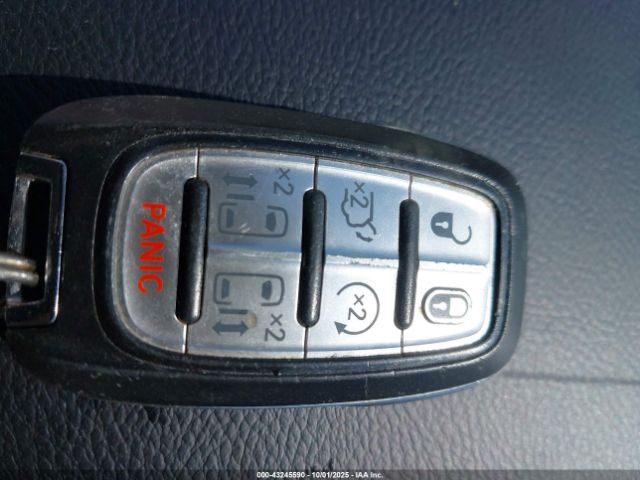 2018 CHRYSLER PACIFICA 2C4RC1FGXJR260597 Photo 10