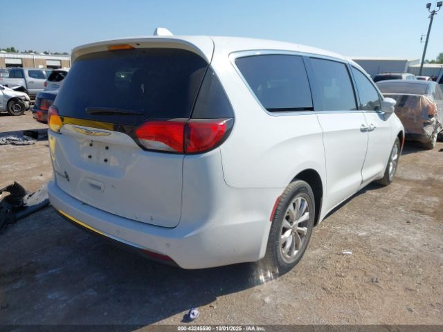 2018 CHRYSLER PACIFICA 2C4RC1FGXJR260597 Photo 3