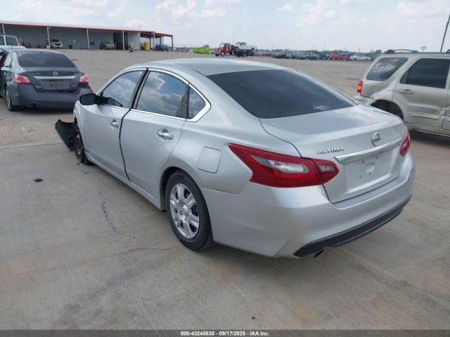 2018 NISSAN ALTIMA 1N4AL3AP9JC184613 Photo 2
