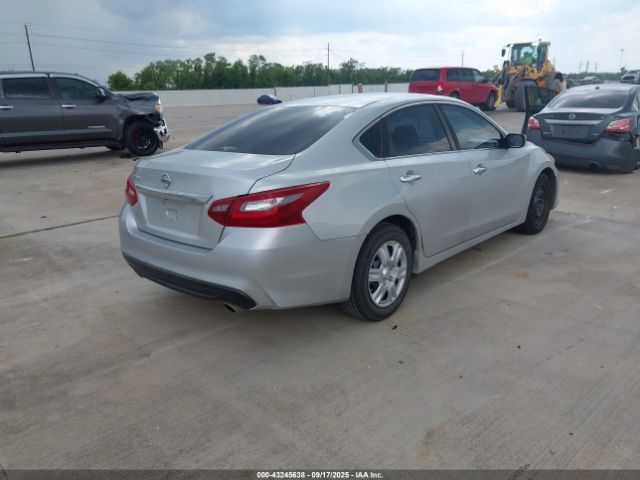 2018 NISSAN ALTIMA 1N4AL3AP9JC184613 Photo 3
