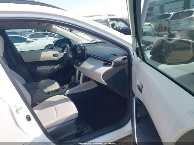 2023 TOYOTA COROLLA CROSS 7MUCAABG9PV070703 Photo 4