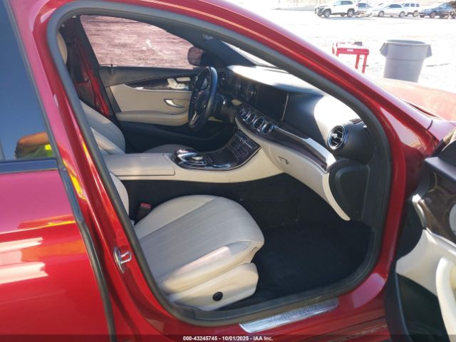 2019 MERCEDES-BENZ E 300 WDDZF4JB0KA646249 Photo 4