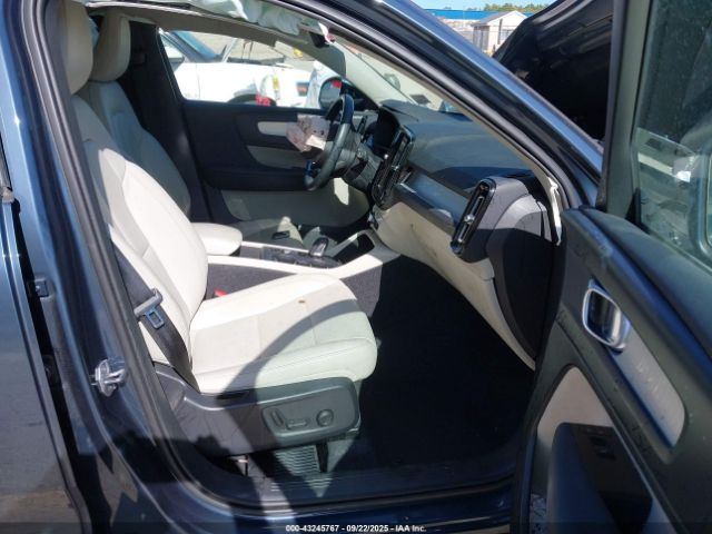 2021 VOLVO XC40 YV4162UK4M2457735 Photo 4