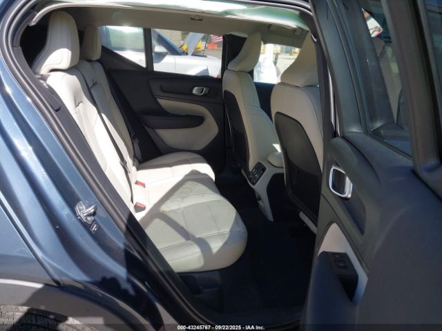 2021 VOLVO XC40 YV4162UK4M2457735 Photo 7