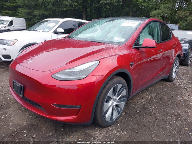 2024 TESLA MODEL Y 7SAYGAEE3RF032953 Photo 1