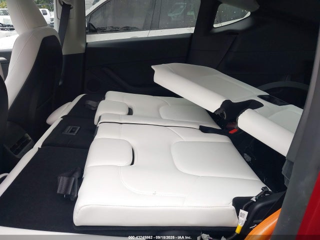 2024 TESLA MODEL Y 7SAYGAEE3RF032953 Photo 7