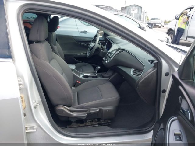 2019 CHEVROLET MALIBU 1G1ZB5ST3KF206699 Photo 4