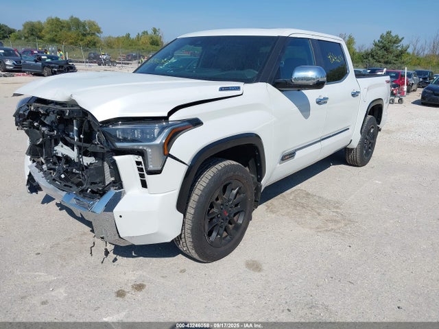 2025 TOYOTA TUNDRA HYBRID 5TFMC5DB3SX095620 Photo 1