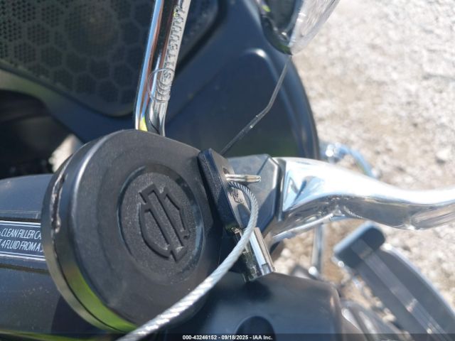 2020 HARLEY-DAVIDSON FLTRX 1HD1KHC19LB671370 Photo 10