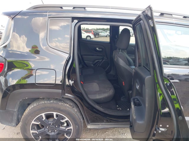 ZACNJDC17PPP63326 Jeep 2023