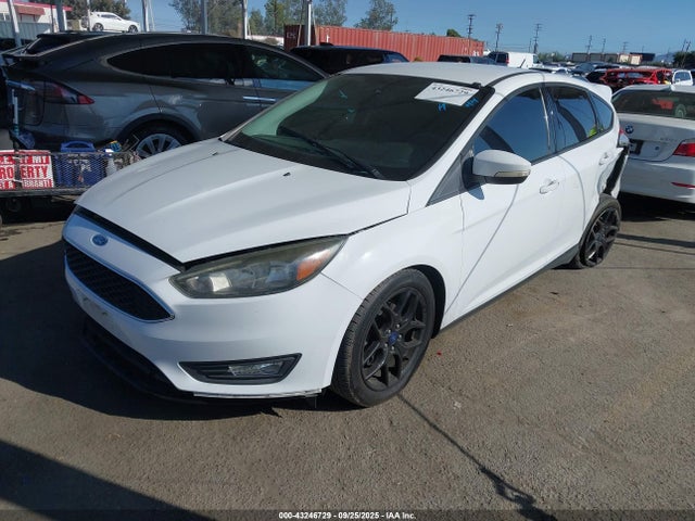 Ford 2016 2016 1FADP3K23GL319422 Image 2
