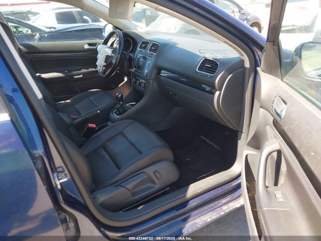 Volkswagen 2014 2014 3VWML7AJ1EM628417 Image 5