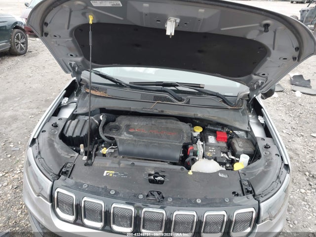 3C4NJDCB8NT167529 Jeep 2022