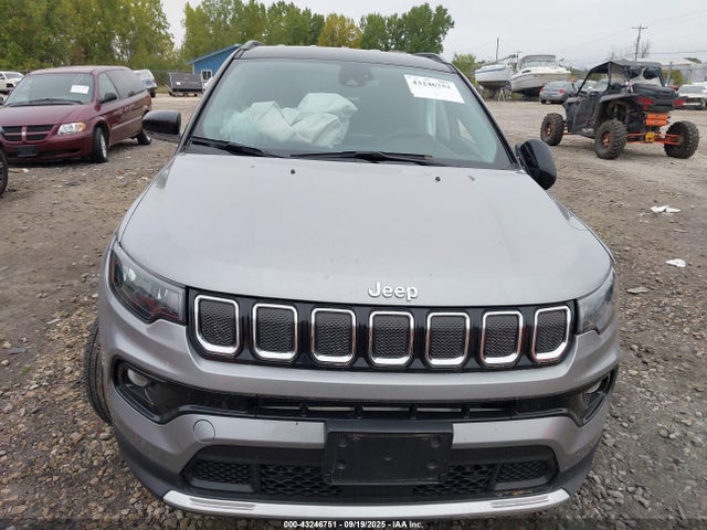 3C4NJDCB8NT167529 Jeep 2022
