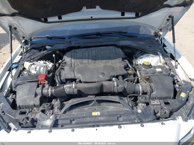 2017 JAGUAR XF SAJBD4BV8HCY43274 Photo 9