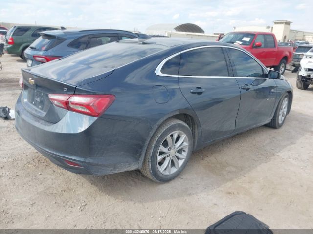 2021 CHEVROLET MALIBU 1G1ZD5STXMF026939 Photo 3