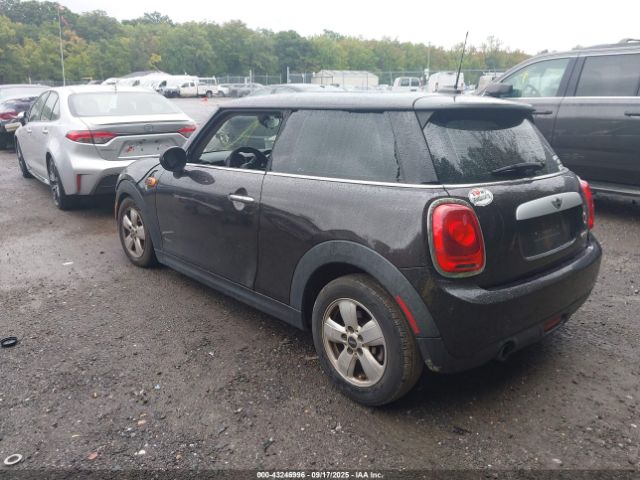 2015 MINI HARDTOP WMWXM5C59FT939689 Photo 2