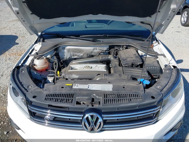 WVGBV7AX3GW608631 Volkswagen 2.0t