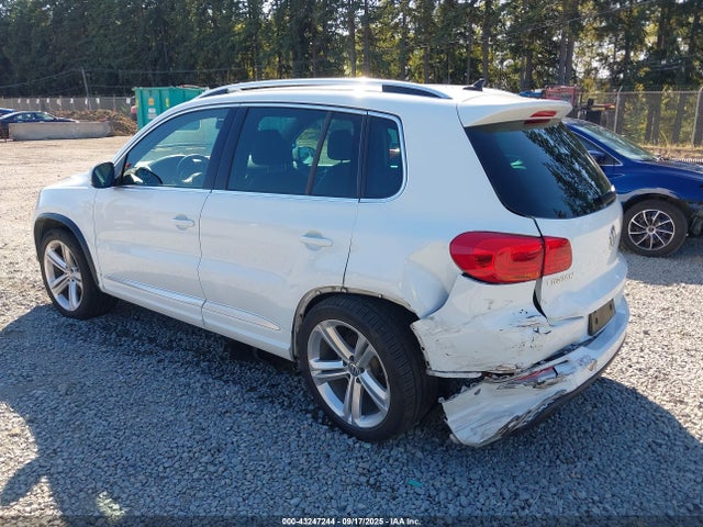 WVGBV7AX3GW608631 Volkswagen 2.0t