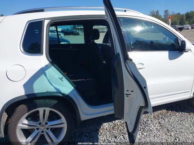 WVGBV7AX3GW608631 Volkswagen 2.0t