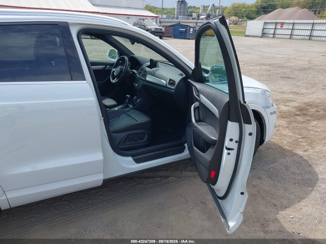 2015 AUDI Q3 WA1EFCFSXFR011410 Photo 4
