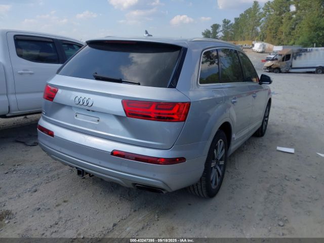 2019 AUDI Q7 WA1LAAF75KD022585 Photo 3